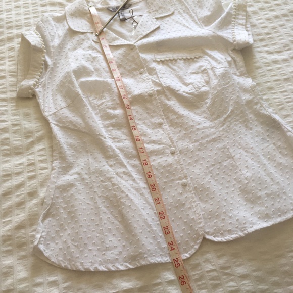 Retro White Buttonup - Picture 4 of 11